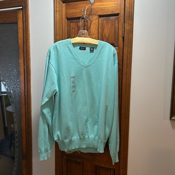 Men’s XXL IZOD pull over sweater
NEW - Picture 1 of 6